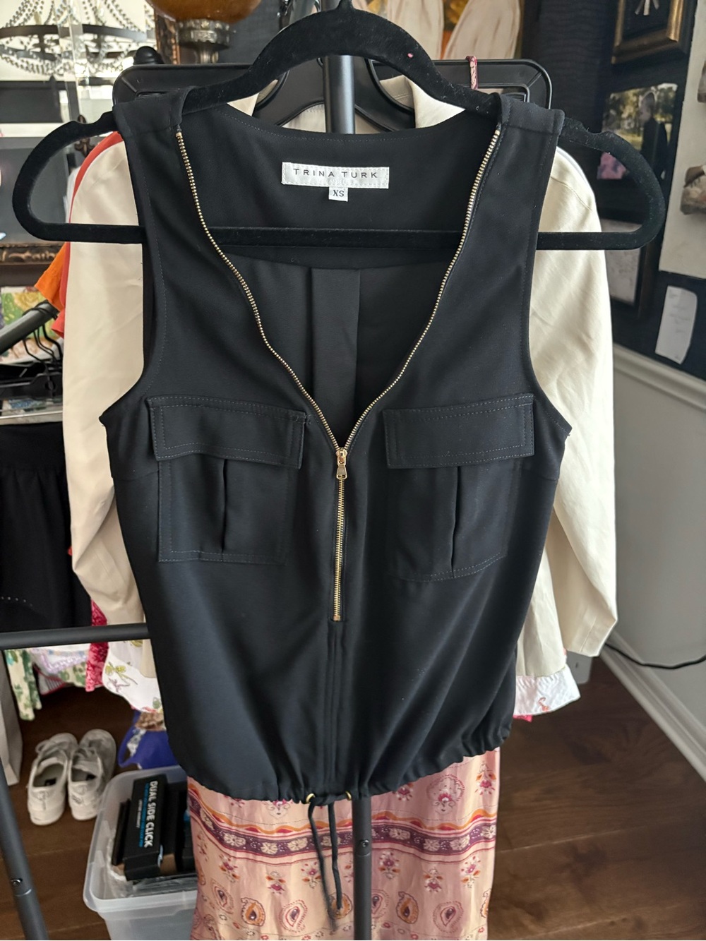 Trina Turk Black Zip-Front Sleeveless Shell